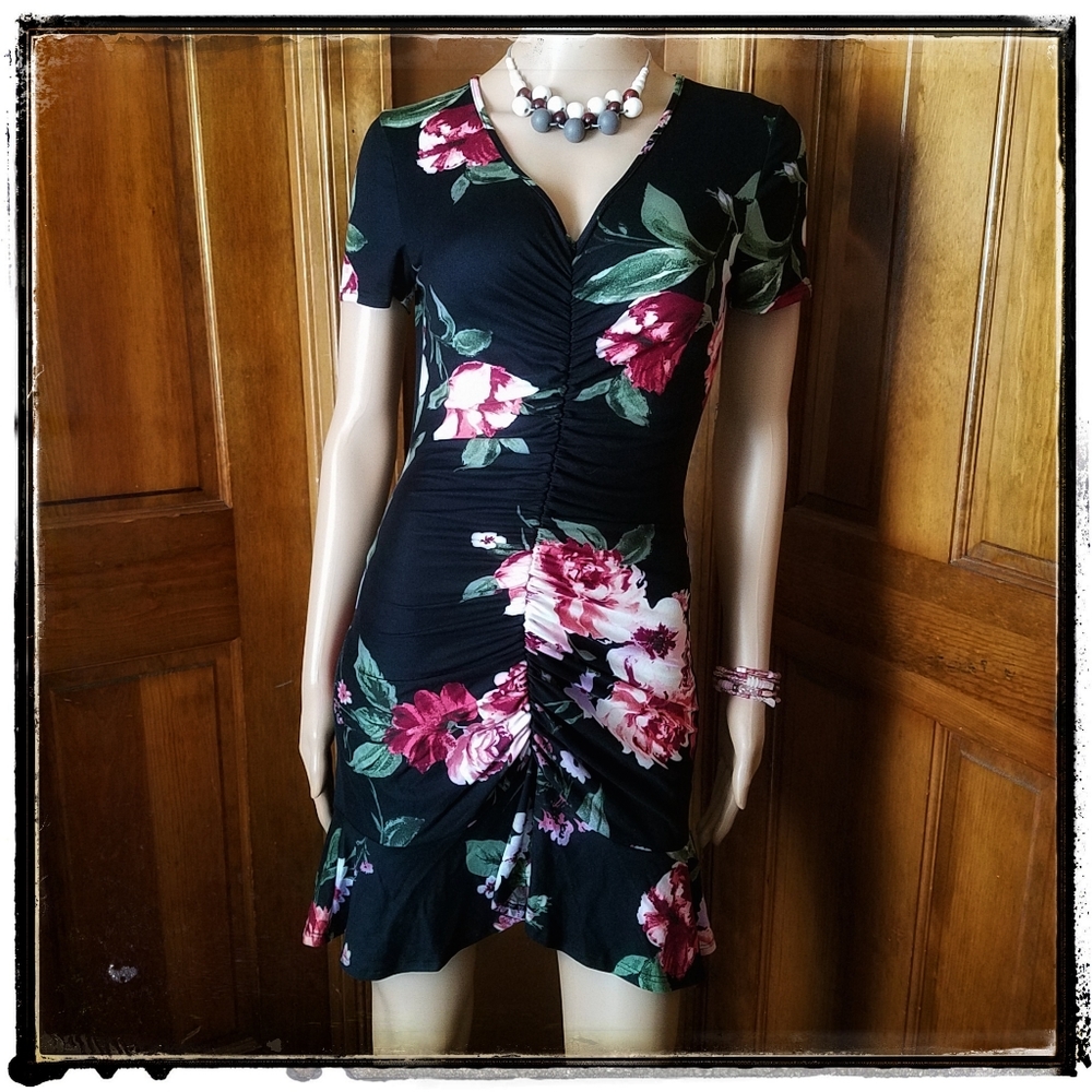 Aqua Womens V-neck Rouched Casual Dress